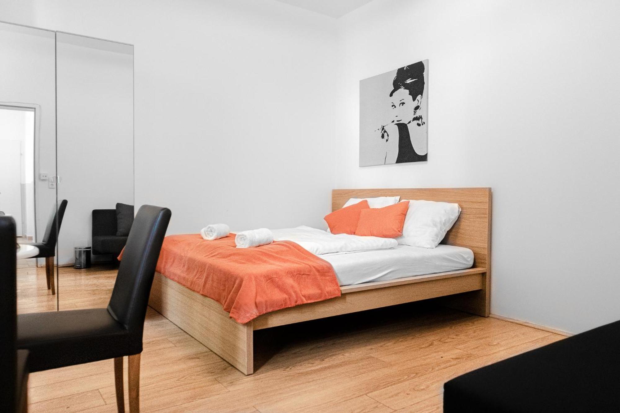 Lovely 2br Shared Apartment, Enkplatz U3, 15min To Center * Wien